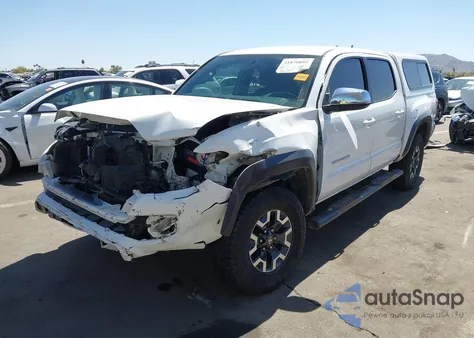2016 Toyota Tacoma Trd Off Road z USA, uszkodzony, nr VIN 3TMAZ5CN1GM010428